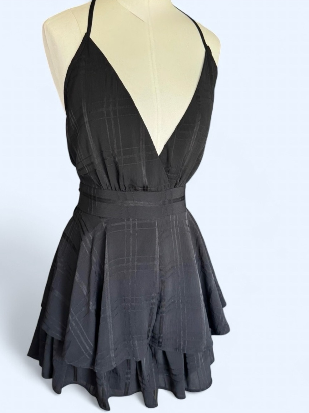 Saints + Secrets Black Sleeveless V-Neck Tiered Mini romper/ Dress size large